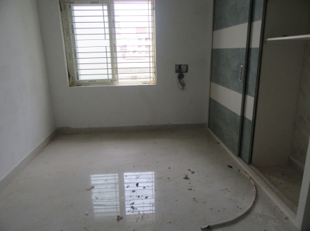 3) Li id 359 - Guest Bedroom.JPG